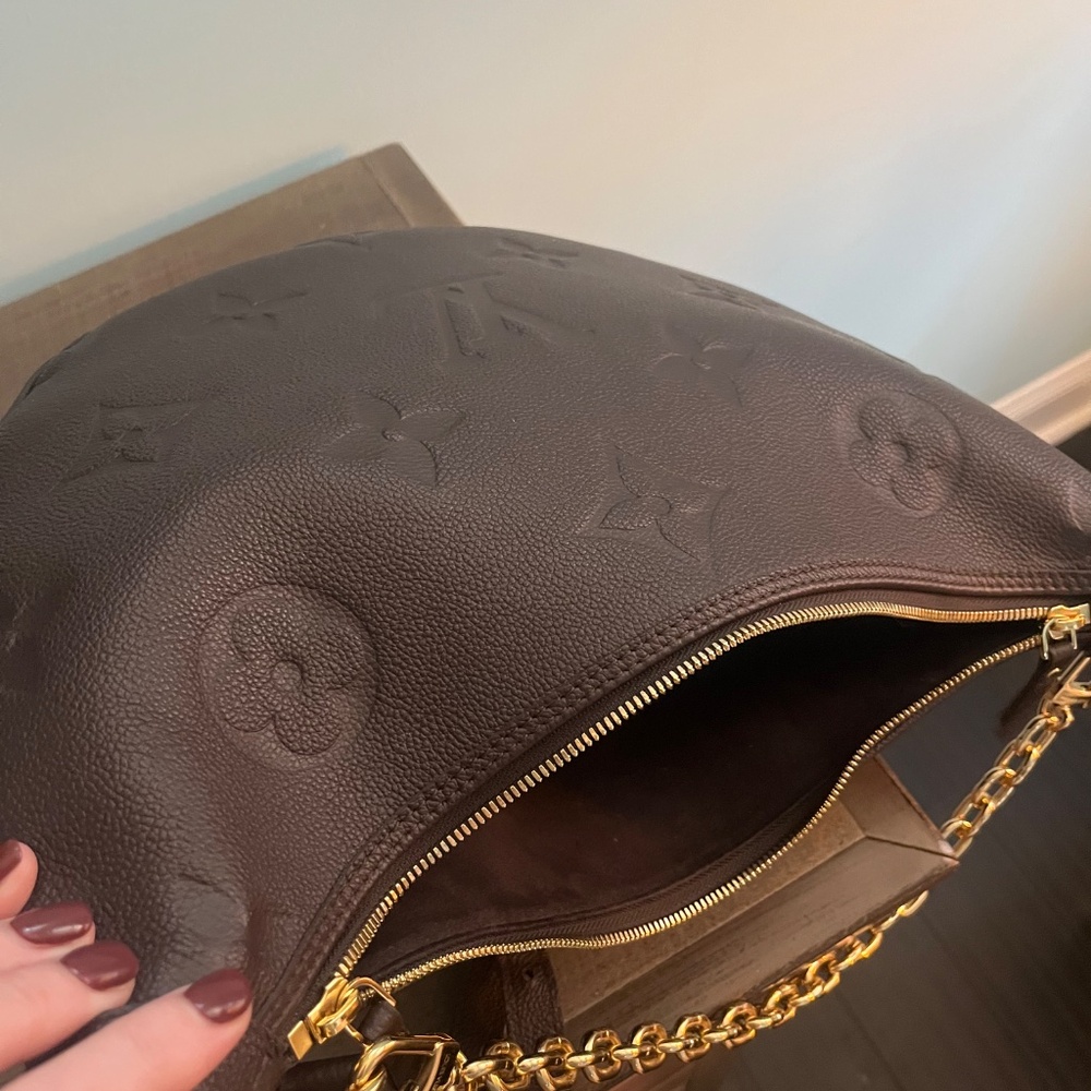 Loop Hobo Bag Louis Vuitton - Picture 4 of 9
